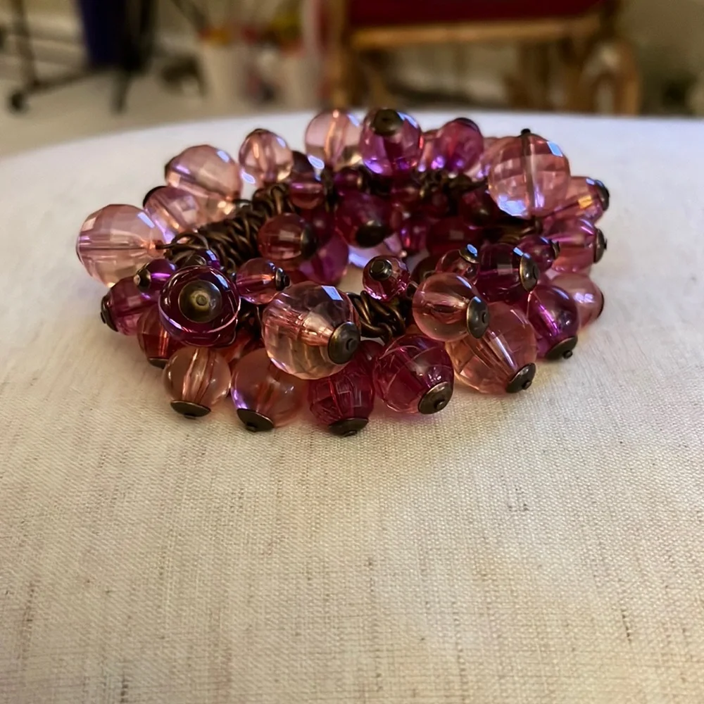 Pink Beaded stretch bracelet - Picture 1 of 4